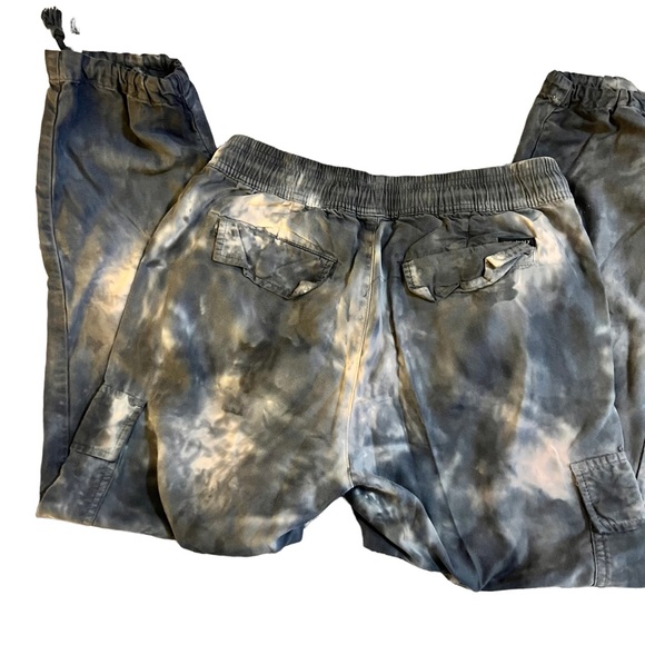 Sanctuary x Anthropology Colaboration Tye-dyed cargo joggers. Size: Small - Picture 8 of 9